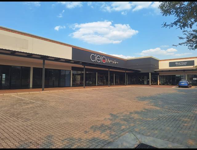 108.50M² RETAIL TO LET IN RIVERSIDE PARK